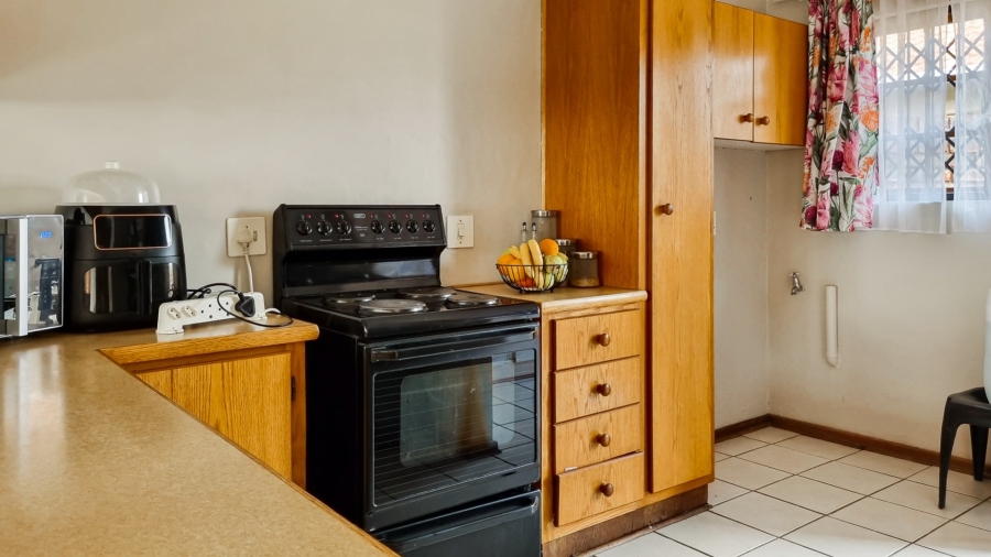 2 Bedroom Property for Sale in Langenhovenpark Free State